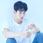 <b>제대</b>하고 더 잘생겨진거 같은 김수현ㄷㄷ