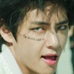 [방탄소년단] 뷔 <b>on</b> 뮤비 움짤 있는사람있니