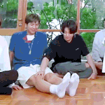 [방탄소년단] 정국이 <b>한참</b> 촉감놀이 좋아할 나이긴 함