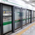 서울 지하철2호선 <b>시청역</b> 안전관리요원 3명 확진.<b>시청역</b> 방역