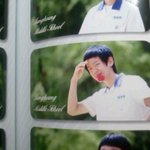 내일 졸업사진 찍는데 이 <b>포즈</b> 오바냐?