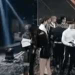 이다희한테 싸인받는 <b>후이</b>