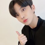 아까 본진 나이 맞춰달라고 한 앤데..