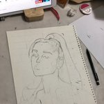 <b>스케치</b>하는중인데 누구같아?