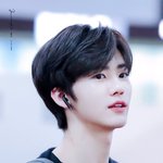 <b>재민</b> 이 머리는