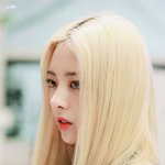 어딜 가든 <b>주목</b>을 받을 수 밖에 없는 미모