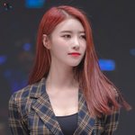 <b>도도</b>하게 생겨 더 눈길 가는 女돌