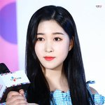 일단 눈에 띌 수밖에 없는 <b>여</b><b>돌</b>