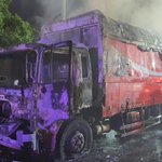"아, 내 택배는 어떻게 해!"...2000개 실은 택배트럭...