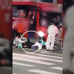배달 오토바이 버스와 충돌후 깔려