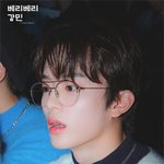 <b>청춘</b> 멜로물 일단 비주얼로 씹어먹는 남돌