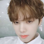 얘들아 졸사 옷 색 추반 ㄱ