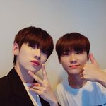 얘넨 컴백 조카 자주하네;;