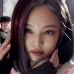 니니 단발 봐...