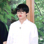 뷔 억울할 때 나오는 <b>제스처</b>