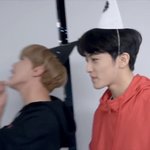 이 짤 웋<b>기다</b>