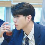 [댓글부탁해] 몸무게 50에 <b>허리</b> 26이면