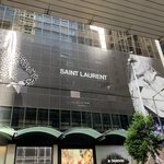 전세계 <b>생로랑</b> 캠페인 광고에 등장하는 블랙핑크 로제