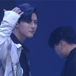 [댓글부탁해] 우즈 <b>조스</b>연 컴백 쇼케 ㄱㄱ