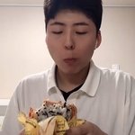 [ㅈㄱㄴ] <b>민서</b>공이 밥버거먹음...