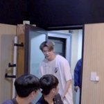 [강다니엘] 강다니엘 ㄹㅇ문짝만해