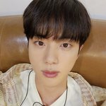 진이 더 젊어지는 이유를 <b>서술</b>하시오