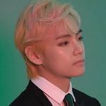 [방탄소년단] 머글은 이분의 <b>정면샷</b>을 찾습니다ㅠㅠ