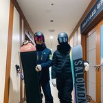 박지성이랑 스키장 간 날이랑 <b>헬멧</b>부터 다른데 무슨 여자랑 간 거...