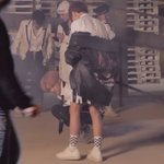 [NCT] 이동혁 <b>구릿빛</b> + 반바지 + 다리 = ㅇ-<-<