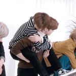 [NCT] 재현이<b>한테</b> 업힌 정우