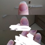 너네 손톱에 하얀 <b>반달</b> 많냐