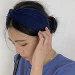 이런 머리띠 유행<b>지남</b>??
