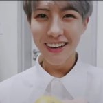 [댓글부탁해] 이 때 <b>런쥔</b> 이마 왜 이래??
