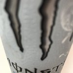 <b>몬스터</b> 회색 맛있냐