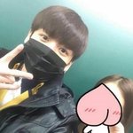 아니 진짜 딱 내 이상형인데 진짜 애굣살 <b>지려</b>