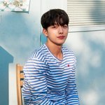 생일 전광판 출석 <b>도장</b> 찍는 신인배우