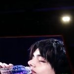 뷔 물먹는거보다가 <b>핵존</b>잘이라 캡쳐함ㅋㅋㅋㅋㅋ