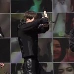 백현 허리 ㅈㄴ얇음