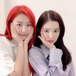 뭔가 <b>아슬</b> 둘이 닮은 것같아