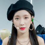 [모두드루와] 이 얼굴을 보고 <b>감탄</b>을 금치못했다
