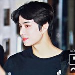 <b>정우</b> 눈썹 이건 괜찮지않음?