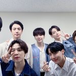 [방탄소년단] 김텽 팔 젤 길어서 늘 셀<b>카봉</b> 담당인거