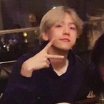 단체사진 <b>속</b> 짝<b>남</b> 찾는 모먼트