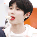 <b>아이</b><b>랜드</b> 김선우 볼<b>때</b>마다