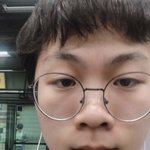 얘 <b>아이돌</b>이라는데 <b>이름</b> 좀