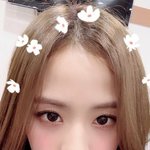 <b>투명</b>케이스에 그립톡 붙이면 웃김?
