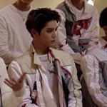 [NCT] 질문!! 태용이 실물 이거랑 비슷해??