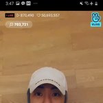 누워서 <b>브이</b>앱하는 아이돌