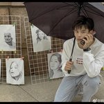 [댓글부탁해] 우산 갖고 기다려주는 남친 ㅠㅠㅠ