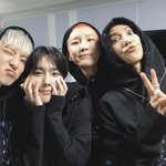 [위너] 와 진짜 뱃지 뭐<b>사야</b>돼